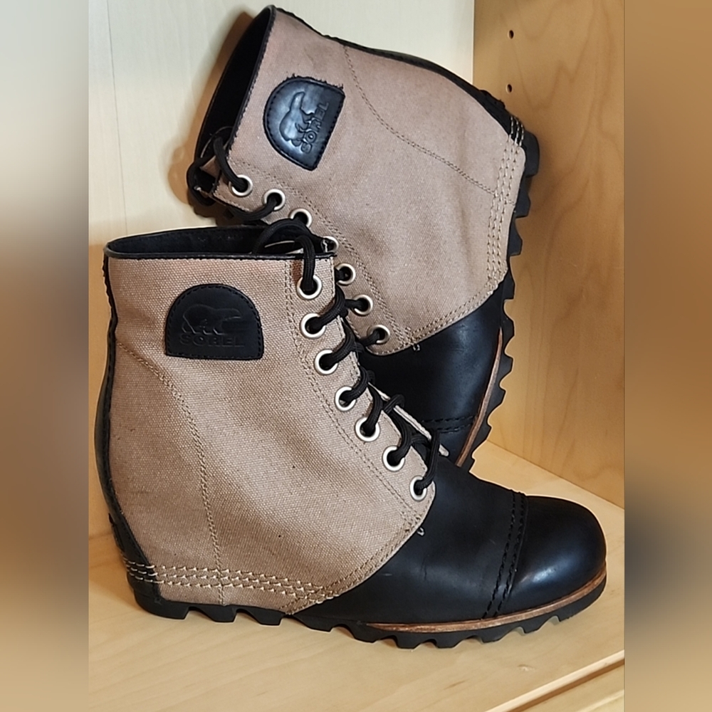 Sorel PDX Hidden Heel Waterproof Beige Lace Up Boots Size 8.5